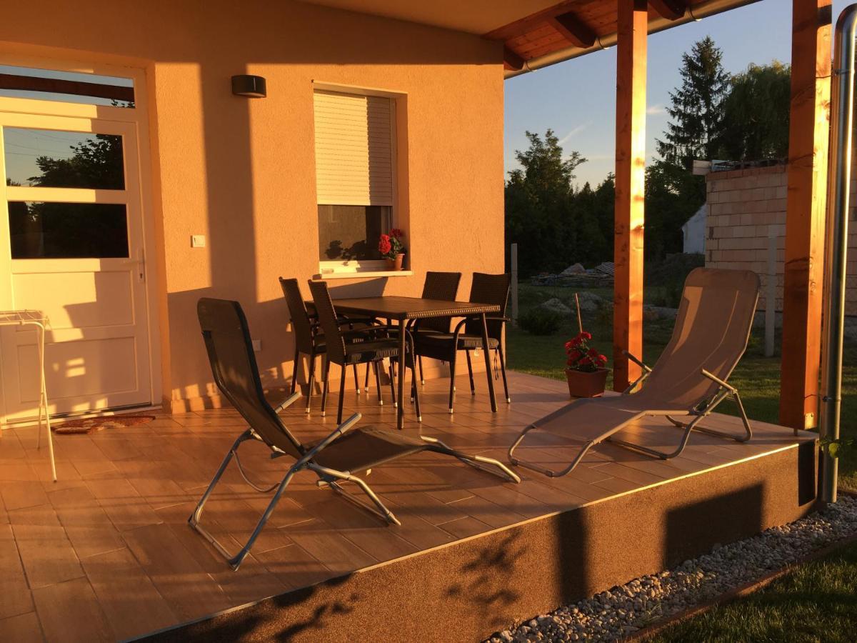 Konrad Apartman Villa Balatonmáriafürdő Esterno foto