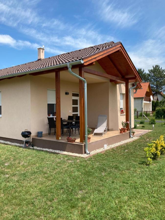 Konrad Apartman Villa Balatonmáriafürdő Esterno foto