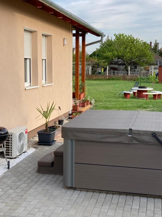 Konrad Apartman Villa Balatonmáriafürdő Esterno foto