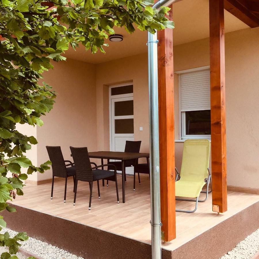 Konrad Apartman Villa Balatonmáriafürdő Esterno foto